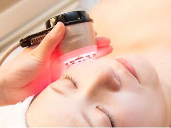 スリムビューティハウス 調布店の写真/特許取得マシン使用【Eラインすっきり!お顔の引き締め+潤い美肌ケア】360度スキのないフェイスラインへ