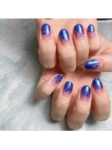 エムネイル(emu.nail)/ブルーのラメグラデーション