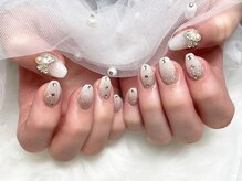 クラッシー(Classy)/キラキラホワイトネイル