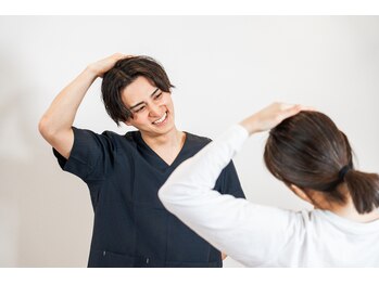 からだ鍼灸整骨院/肩こりのストレッチご指導します