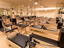 マシンピラティス専門スタジオ　Repilates イオンモール扶桑店【7/4～(予定)】の雰囲気（初心者向け特別レッスンが嬉しい!マシンの使い方や基本姿勢伝授!）