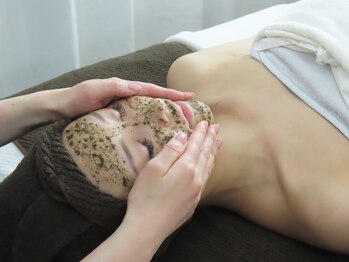 ブリエ(Briller)の写真/気になるほうれい線に丁寧なリフトアップでエイジング予防を。ハリある毎日へ♪