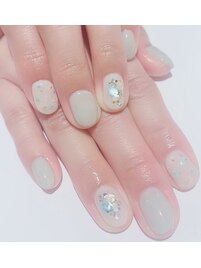 フェミニンミントネイル