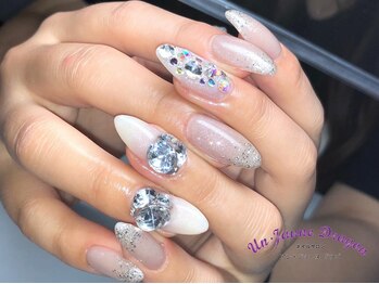 アン ジョーヌドラゴ/【ロングネイル】ビジューネイル