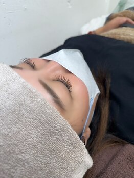 バイロンベイトーキョー(BYRONBAY TOKYO)の写真/【LED×エクステ/アイシャンプ-付】まだ続く暑さに水や汗に強くモチが良い◎通常エクステより2週間長持ち☆