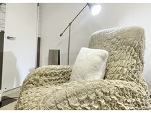 ネイルサロン プリティア 博多店(Pritia)の雰囲気(アイラッシュはリクライニングソファーで居心地の良い空間に♪)