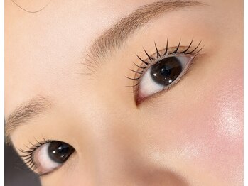 チルアイラッシュ 浦和(CHILL EYELASH)の写真/【まつ毛の痛みが気になる方に】ダメージレスまつげパーマ/パリジェンヌラッシュリフトでパーマのモチUP◎