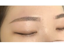 エミビューティラッシュ(Emiy Beauty Lush)/眉ケアトリートメント