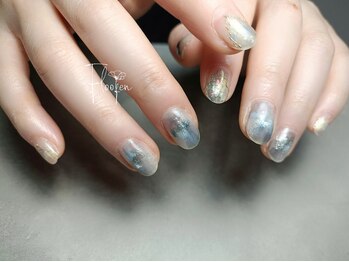 フローフェン(Floofen)/ニュアンスネイル