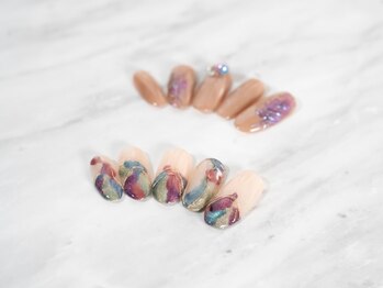 繊細ニュアンスネイル