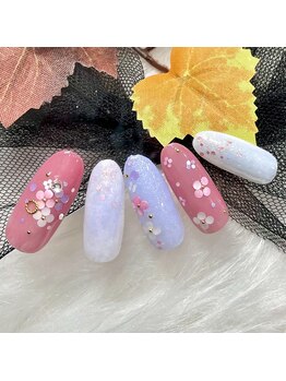 11月大人可愛いおでかけネイル