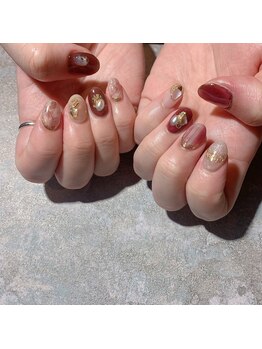 アティックネイルアトリエ(attic nail atelier)/アシメネイル★