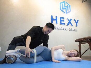 ヘクシー(HEXY)の写真/【初回￥3,300】初心者も大歓迎♪指導実績豊富なトレーナーが体型が変わるパーソナルトレーニングを実現！