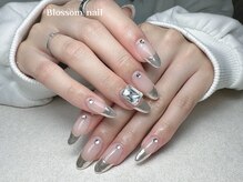 ブラソンネイル(Blossom nail)/ミラーフレンチ