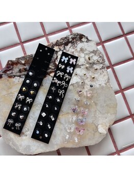 プリュネ(Prune)/耳つぼジュエリー/リフトアップ