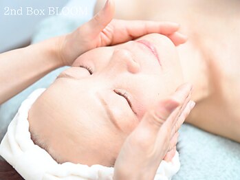 セカンドボックスブルーム(2nd Box BLOOM)の写真/大人女性の為の完全一軒家の完全プライベートサロン★小顔・美白・肌質改善等の美肌ケアは当店にお任せ!