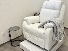 ルラデザイン 亀山店(lula design)の雰囲気(リクライニングチェアの半個室空間◎)