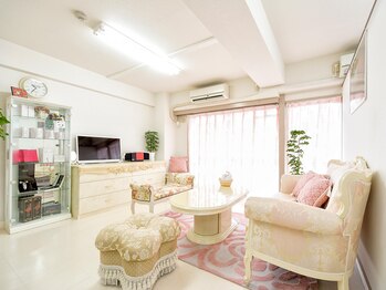 スリジエ ボーテ(cerisierBEAUTE)/駅近☆可愛らしい店内♪