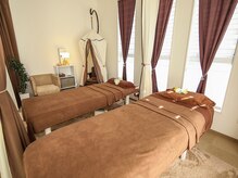 ボディーセラピー ウルル(Body Therapy. URURU)の雰囲気（お友だちや母娘で2人一緒に痩身施術やよもぎ蒸しも可(要予約)　）