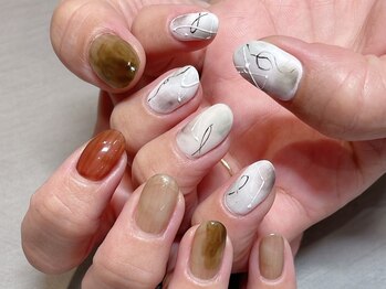 アトリエ ツメ(atelier TsuMe)の写真/派手すぎないのに心ときめく仕上がりに♪爪を労わりながらオフィスでも休日でも輝く指先を叶えます☆