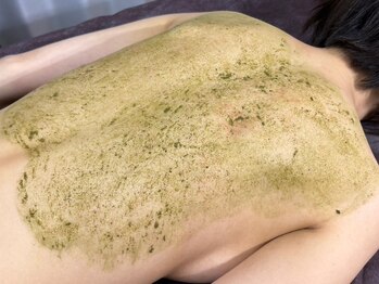 肌レボ 池袋店(肌REVO)/剥離背中ハーブピーリング