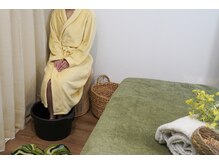 ティーツリーアロマアンドホリスティック(tea tree aroma & holistic)/ガウンにお着換え足湯でぽかぽか