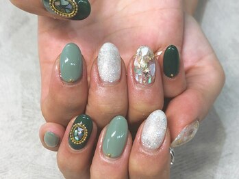 ワイズ(Ys)/《Nail Atelier Ys》