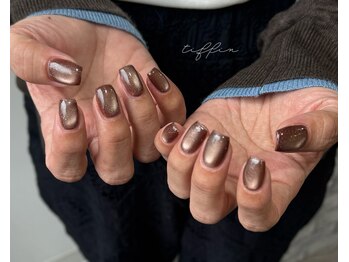 ネイルサロン ティフィン(tiffin)/
