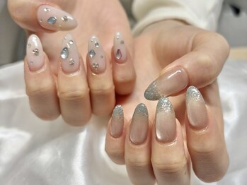 ムーンネイル(moon nail)/キラキラネイル