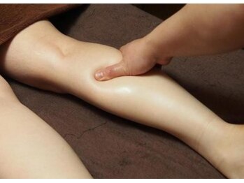 ラハレ (La Hale)の写真/パンパン足もスッキリ！極上ハワイアン空間で至福の深層アロマリンパ＆足つぼケア★夕方からの重だるさ解消