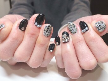 ネイルサロン マハロ 横浜四季の森フォレオ店(Nail Salon Mahalo)/ツィード＆Vカット