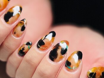 オーデリー(AUDREY)