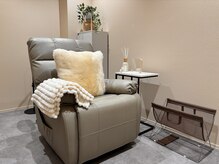 PlusEhiku四日市/ネイル/マツエク/まつげパーマ/LED/眉毛/パラジェル/フィルイン/オフの雰囲気（完全個室のアイラッシュ♪ネイルまつげ同時も可能◎/四日市）