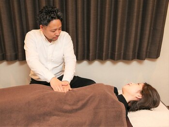 プール トゥジュール(Pour toujours)の写真/ボキボキや強揉みをせず、丁寧なアプローチで美姿勢へ導きます！肩こり、肋骨、骨盤の歪みにも◎