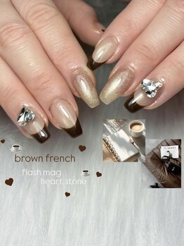 ブレアウィズネイル(Blair with Nail)/フレンチ×ハートストーン