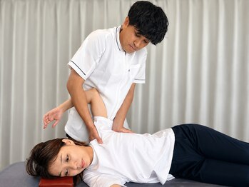 クーオス(KuuOs)の写真/【女性専用×肩こり専門整体】ガチガチ首肩こり・肩甲骨がふわっと軽くなる◎ボキボキなし・勧誘なし