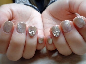 アミュリー ネイル アトリエ(Amury nail atelier)/マグネット ビジュー トレンド