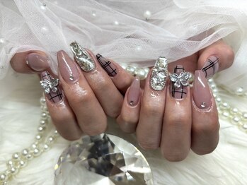 アンジュ(Ange)/【Miyu】キラキラ蝶々ネイル