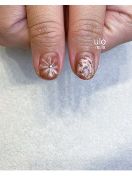 ウロネイルズ(ulo nails)/ぶっくりお花と押花ニュアンス