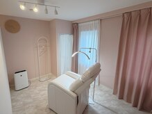 ルル(RuRu)の雰囲気（広々とした施術スペースでゆったり心地よくお過ごしいただけます）