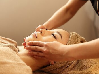 アンベリール(Embellir)/フェイシャルエステ