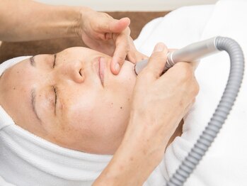 ヴィノス(VINOS)/ハイドロスキンで黒ずみケア