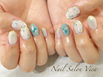 ヴィカ(Vica)/ブルーフラワーネイル☆