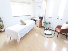 ハグミ(HAGUMI)の雰囲気(自宅サロンですが癒しに集中できるスッキリとした清潔空間です◎)