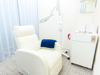 ニコ 西葛西店(nico)の写真/お子様連れでの来店のお客様も多数！スタッフも慣れているからママもリラックスして施術を受けられます。