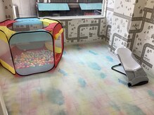 ブルー鍼灸整骨院 神戸駅前店(Blue鍼灸整骨院)の雰囲気（キッズルーム完備）