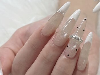 ミュウミュウ(miumiu)/フレンチネイル