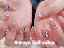 ソラヤ(Soraya)/ワンホンビジューネイルつけ放題