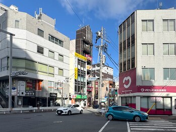 リリテ*エステヤ/「池下北」交差点を北に渡ります