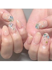 ビジューネイル/ベージュネイル